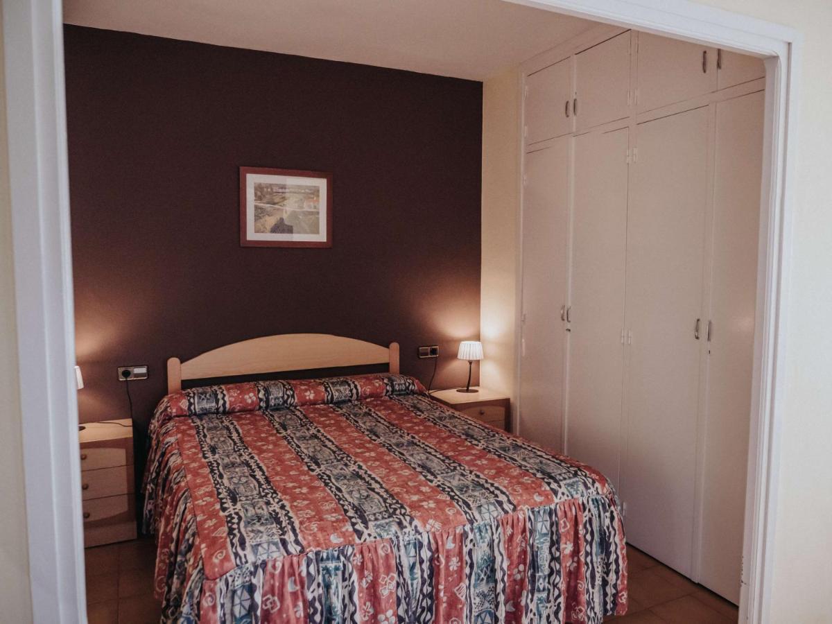 Hostal Les Fonts Castellar De N'Hug Bagian luar foto